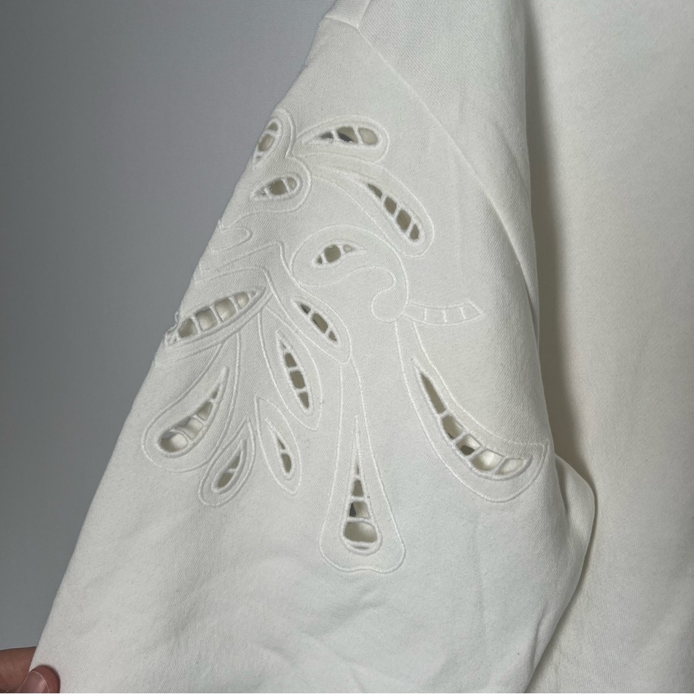 Gap NWT VintageSoft Eyelet-Sleeve Embroidered Crew Neck Sweatshirt White M - Picture 2 of 9